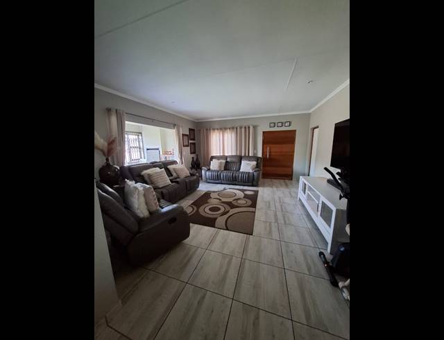 3 BEDROOM HOUSE FOR SALE IN SUNAIR PARK